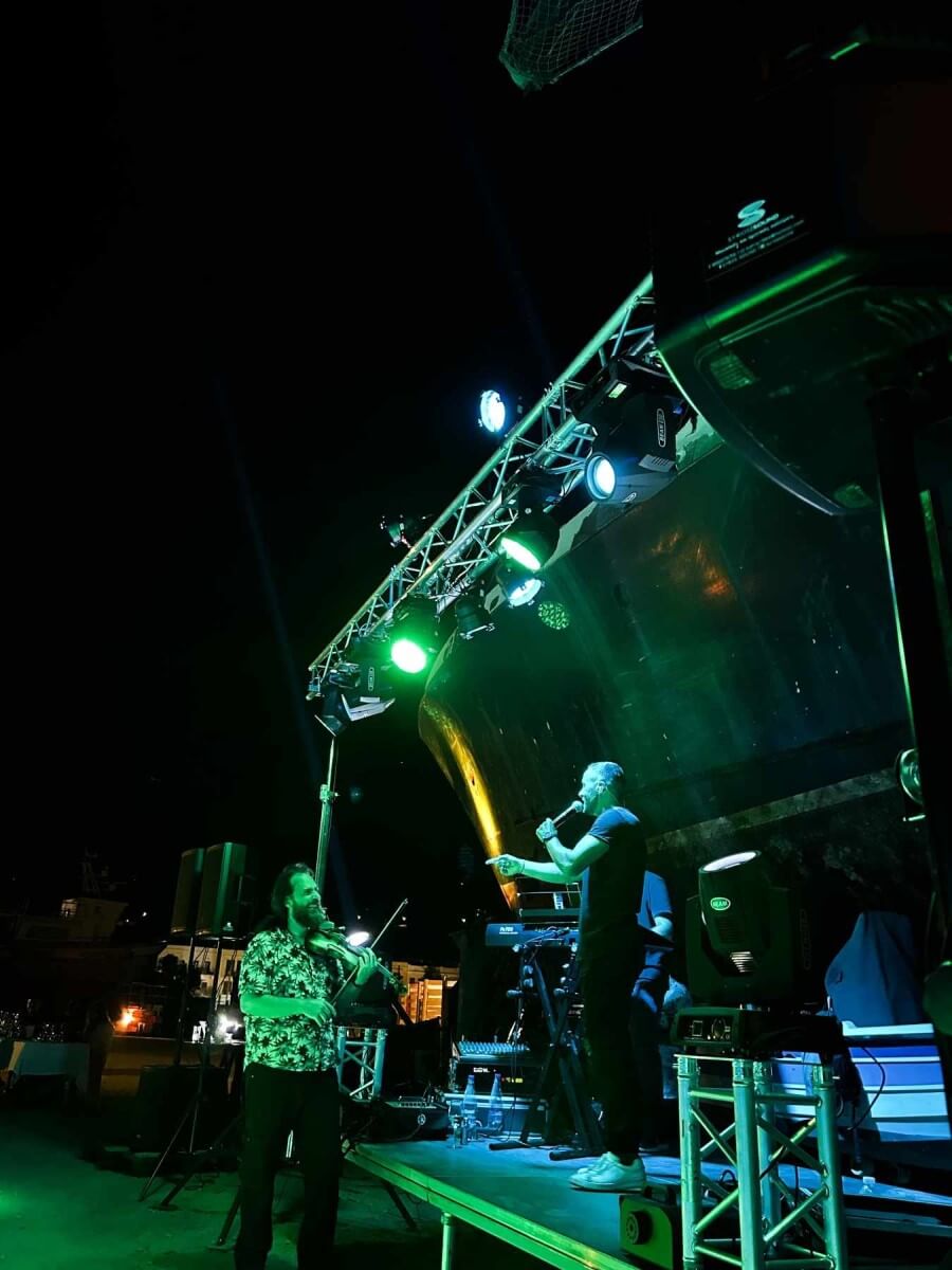 syros-light-sound-events-production-live-3